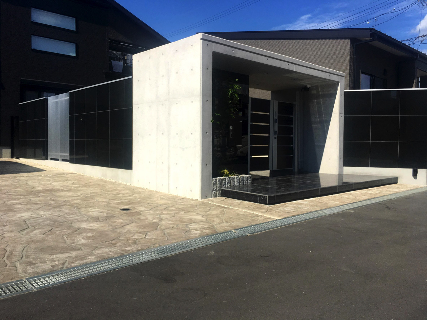 施工事例316 高さのある塀 グランドアートウォール