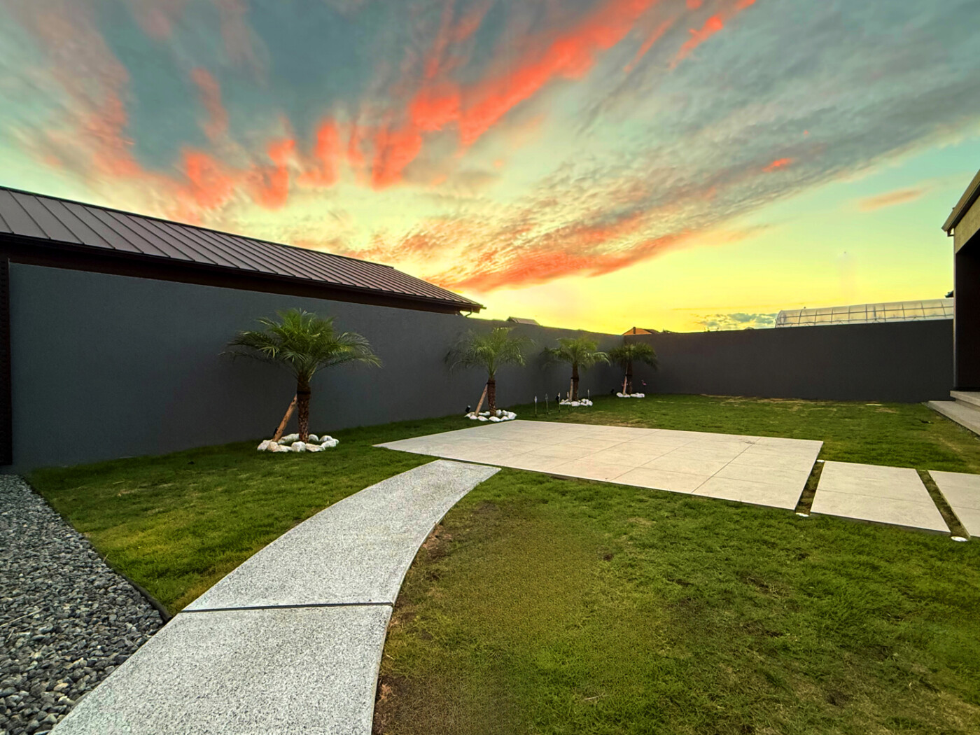 静岡県 GAW沼津 BIGGWEEDY グランドアートウォール施工イメージ17120_01